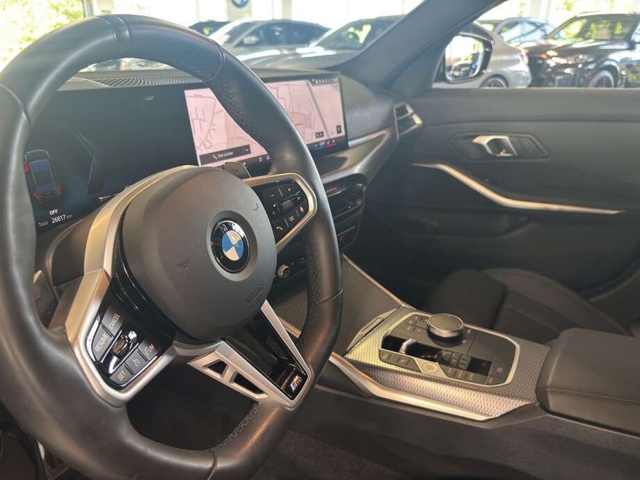 BMW 320d (Bild 17/17)