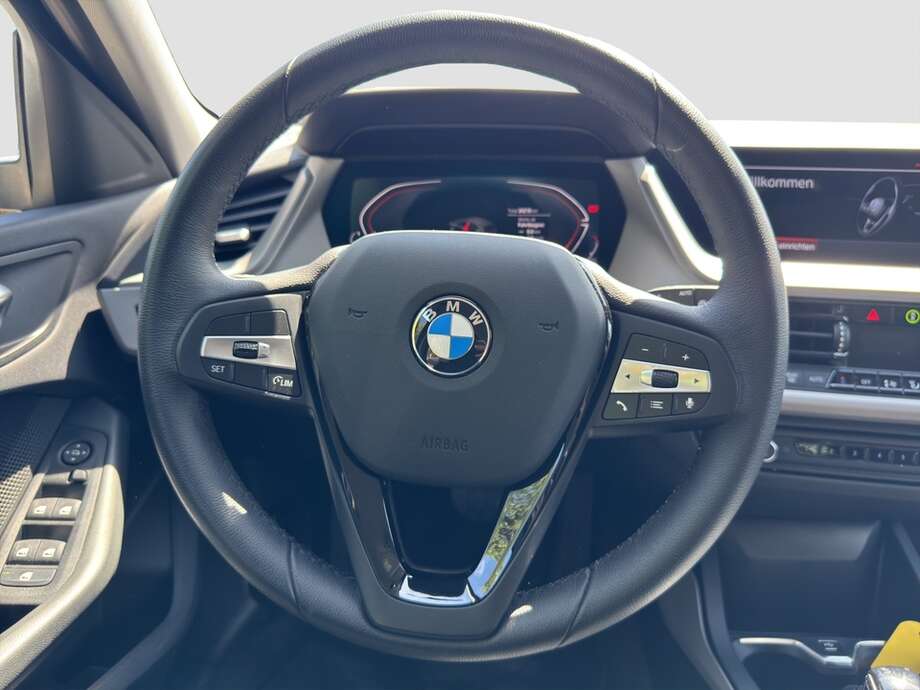 BMW 116i (Bild 11/16)