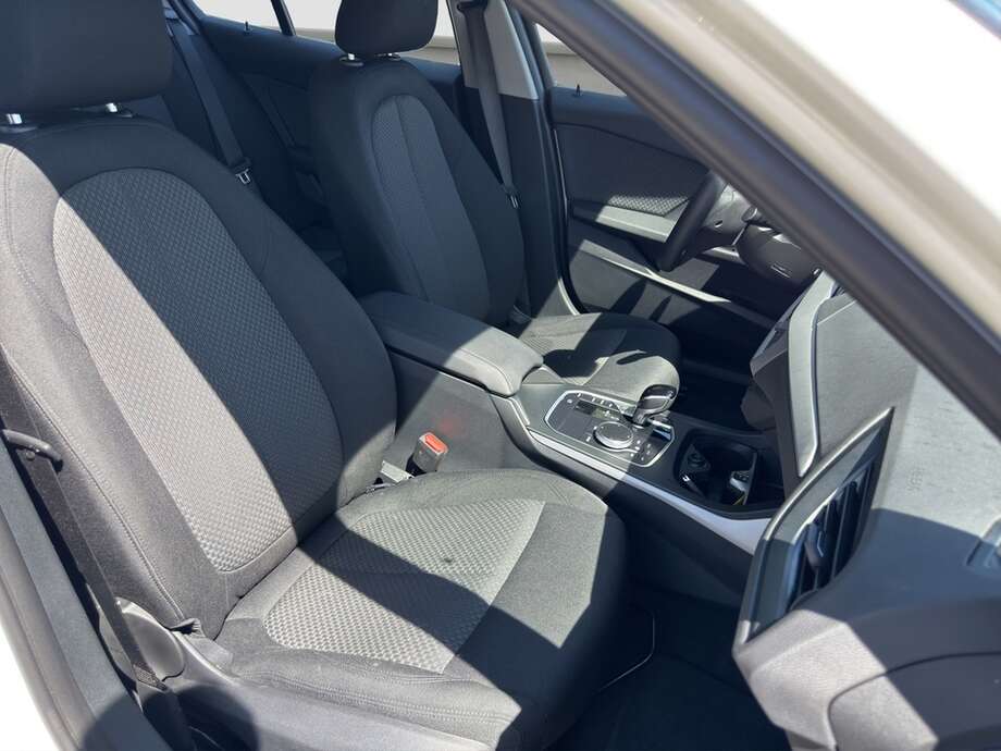 BMW 116i (Bild 15/16)
