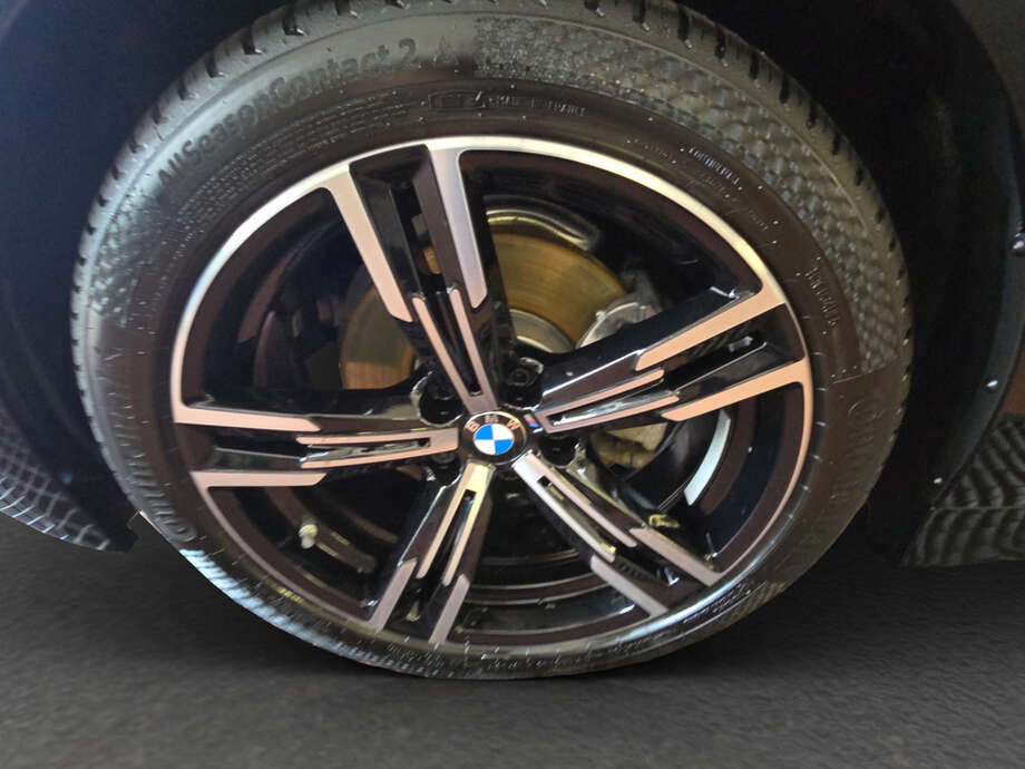 BMW 320d (Bild 9/17)