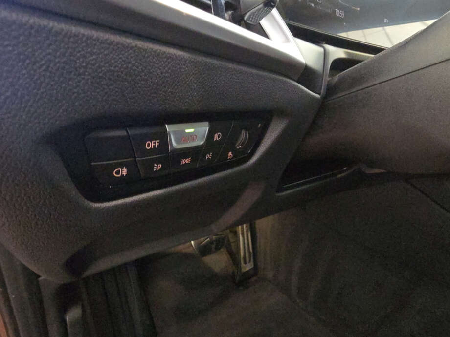 BMW 320d (Bild 17/17)