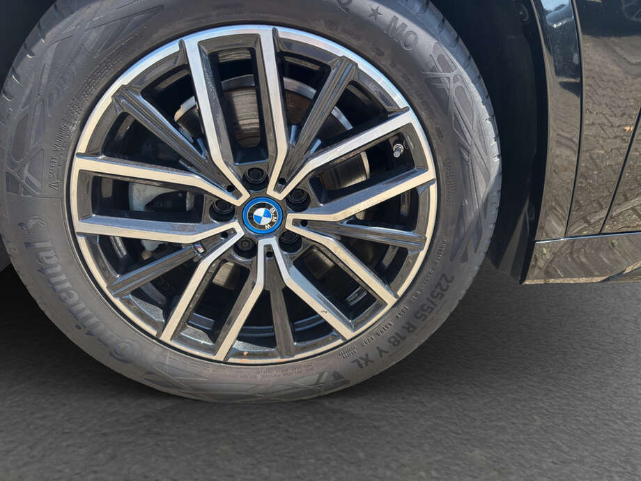 BMW iX1 xDrive30 (Bild 4/6)