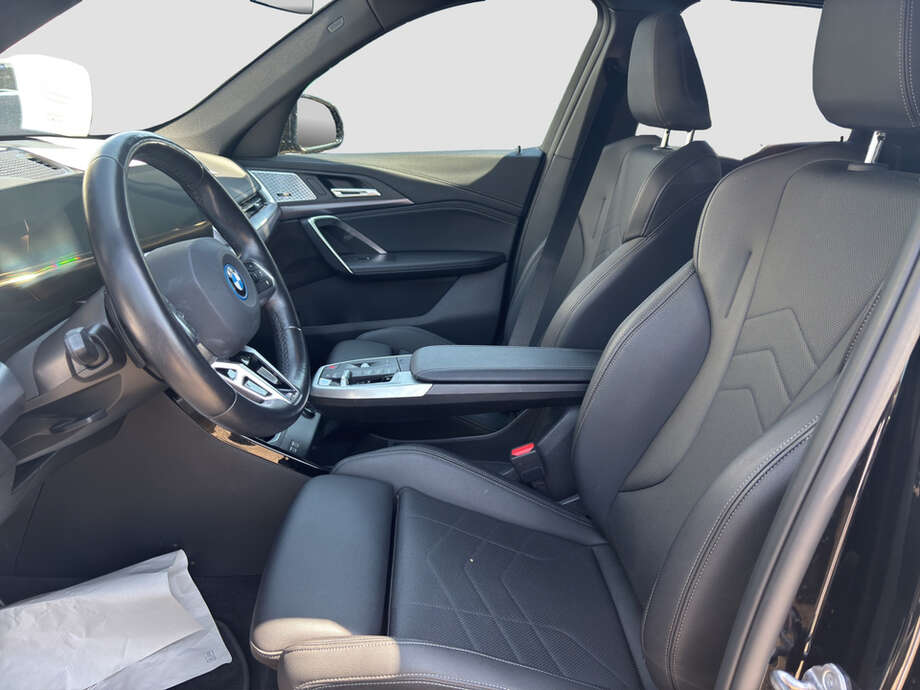 BMW iX1 xDrive30 (Bild 5/6)