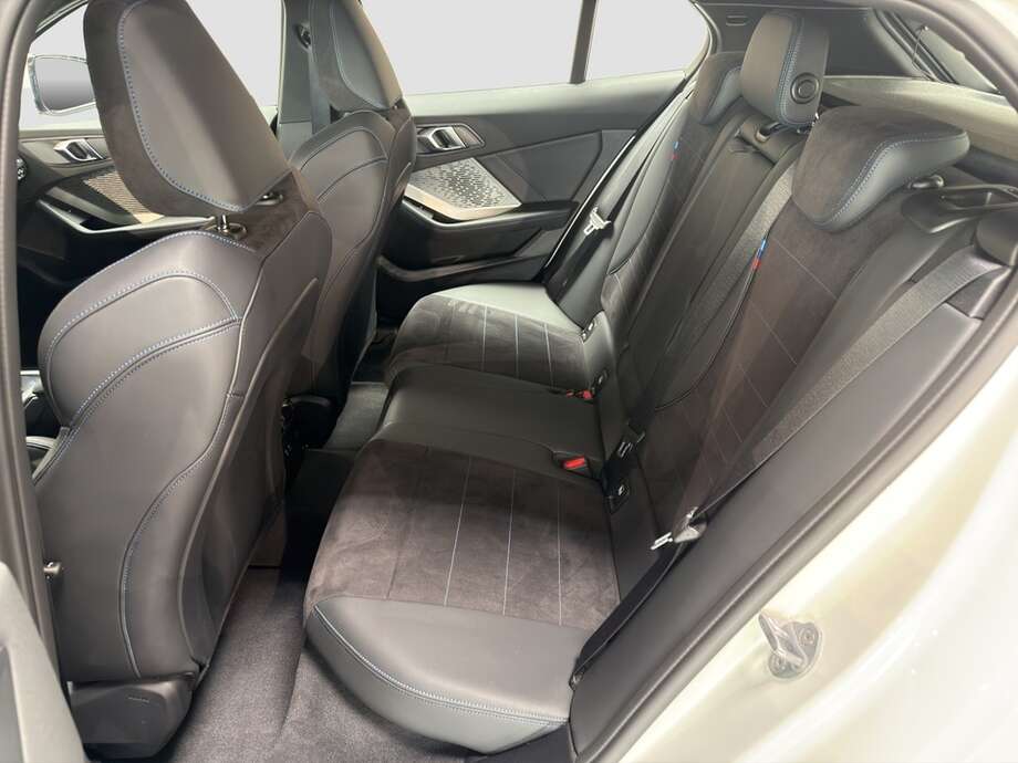 BMW 120 (Bild 15/19)