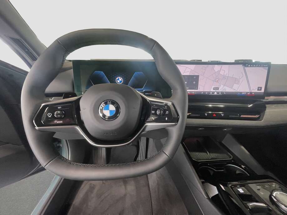 BMW 520i (Bild 13/19)