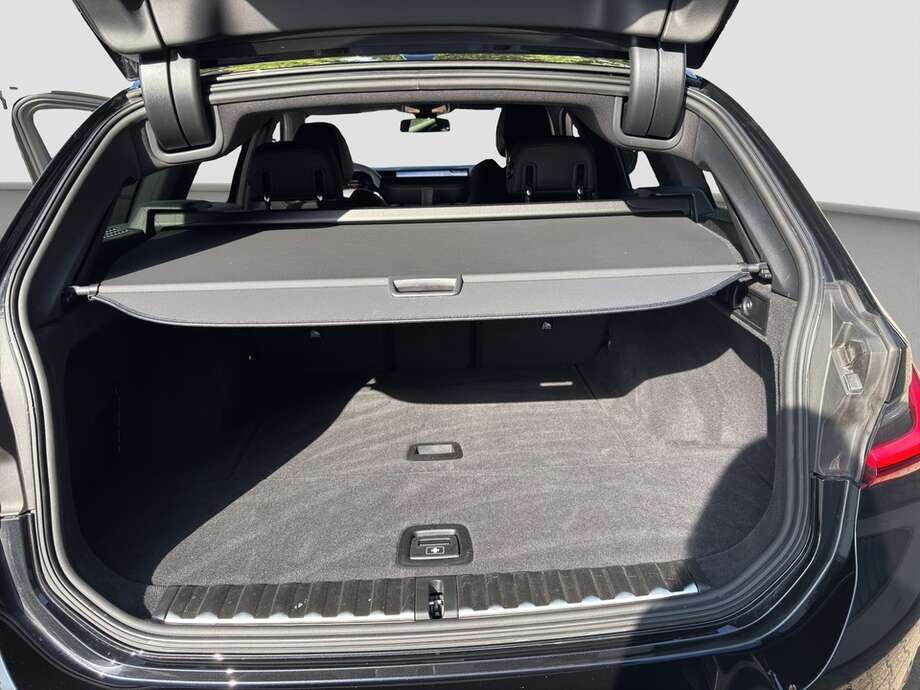 BMW 320d (Bild 14/16)