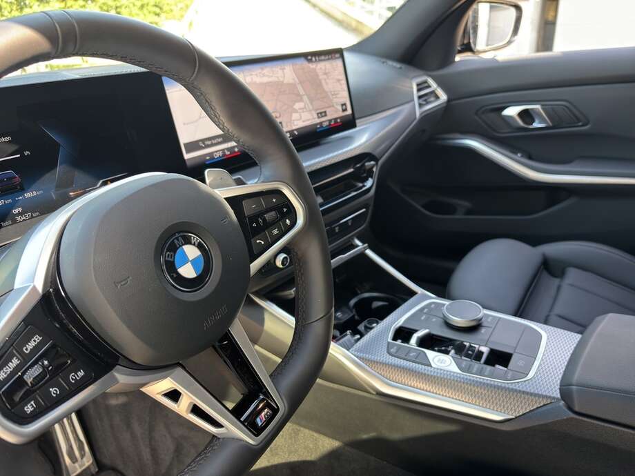 BMW 320d (Bild 16/16)