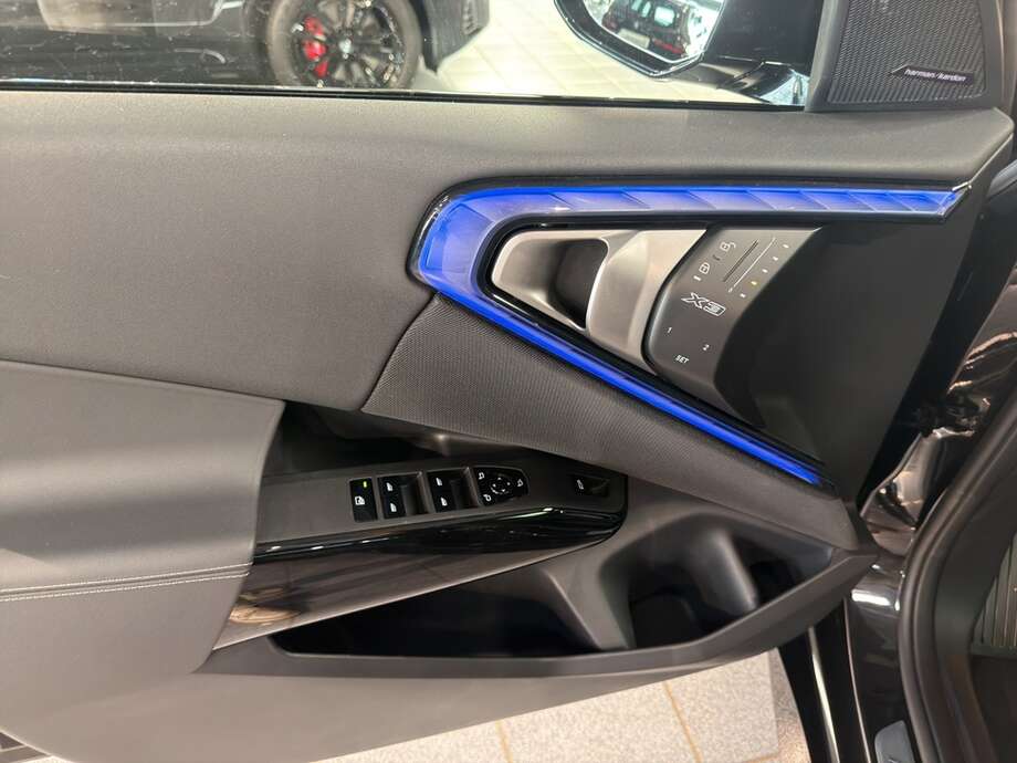 BMW X3 (Bild 17/18)