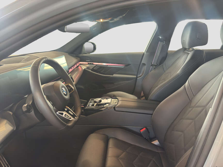BMW 520d (Bild 12/17)