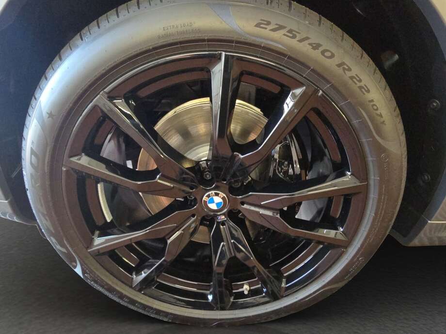 BMW X7 xDrive40d (Bild 9/19)
