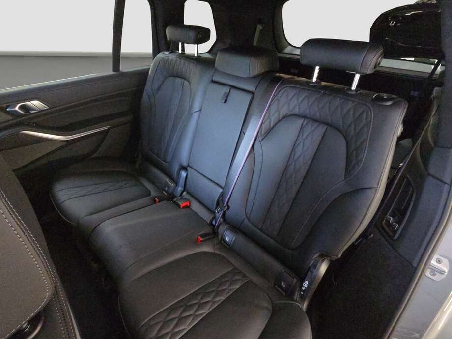 BMW X7 xDrive40d (Bild 14/19)