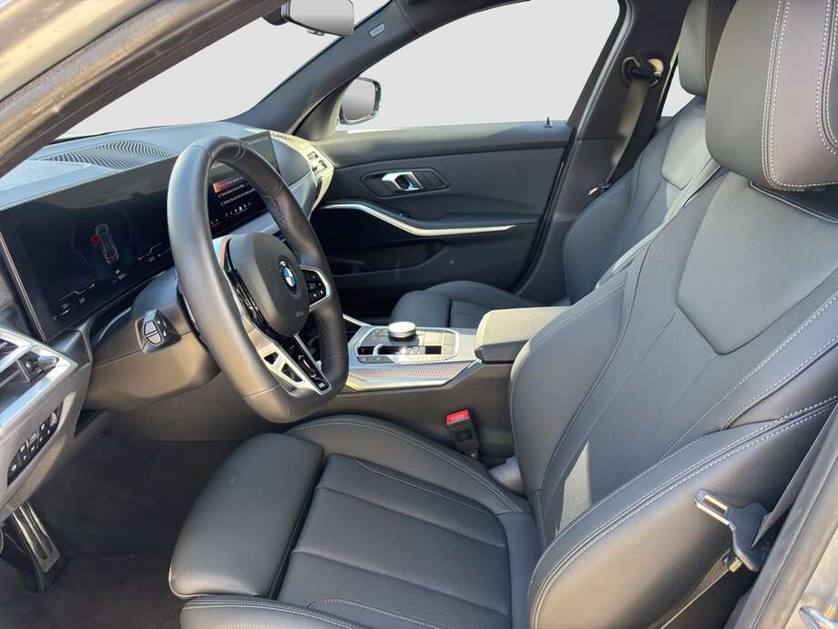BMW 320d (Bild 10/15)