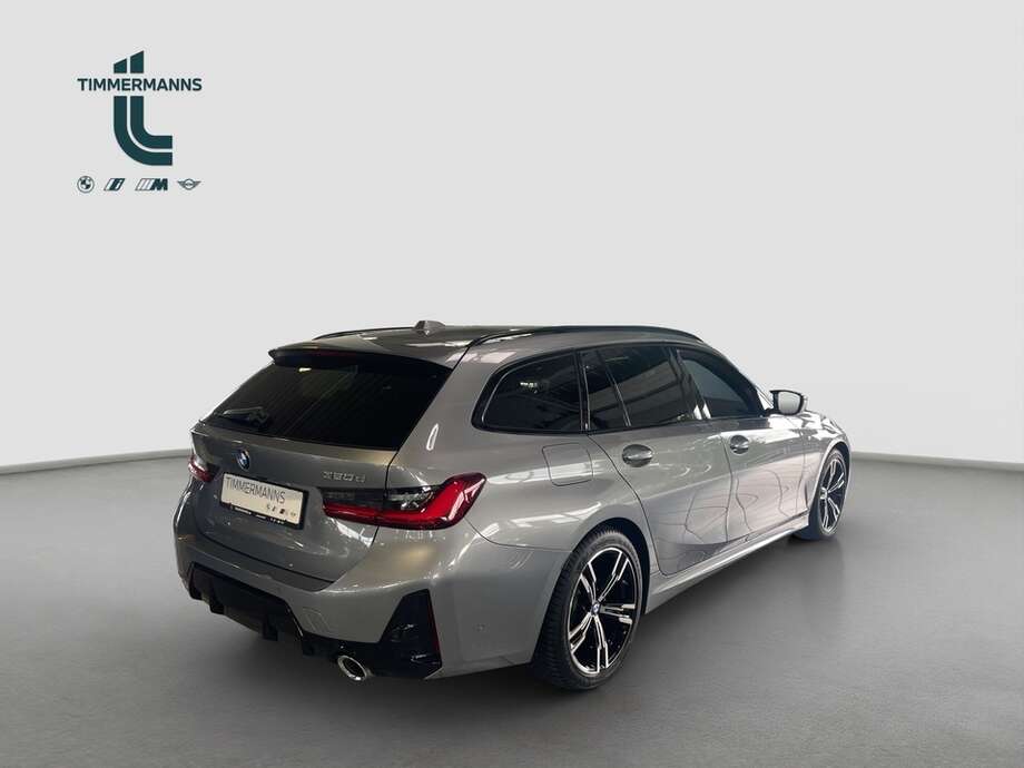 BMW 320d (Bild 5/16)