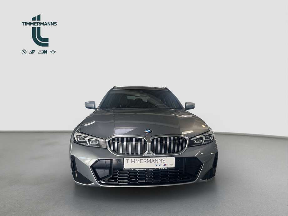 BMW 320d (Bild 8/16)