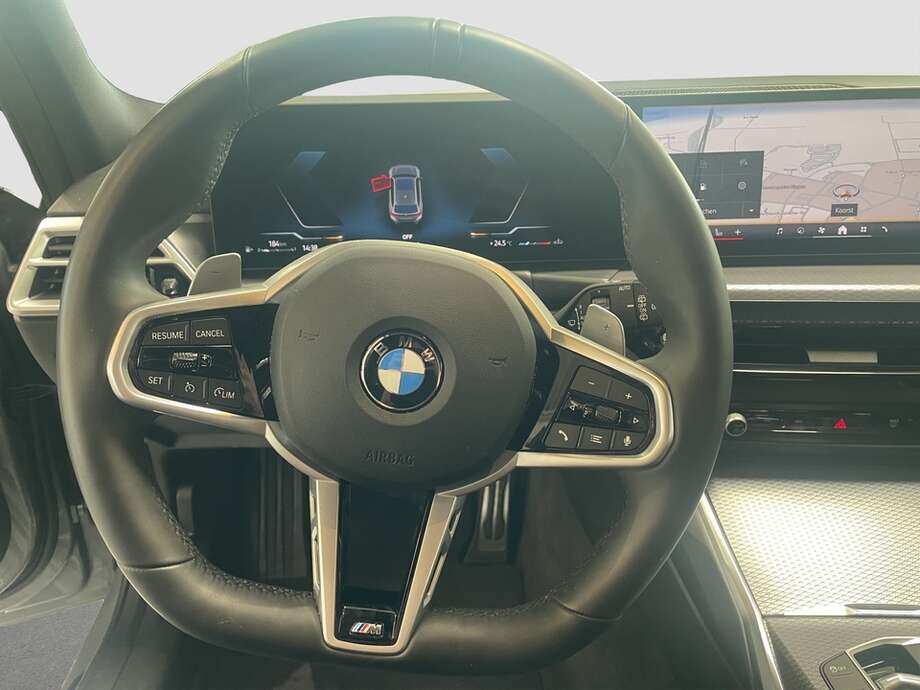 BMW 320d (Bild 12/16)