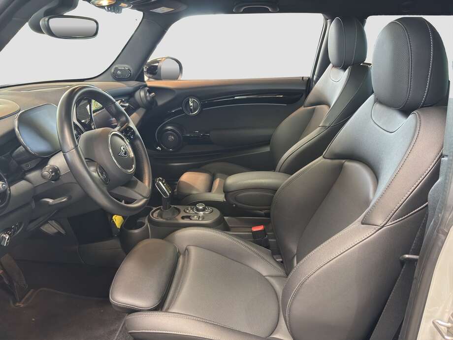 MINI Cooper SE (Bild 10/17)