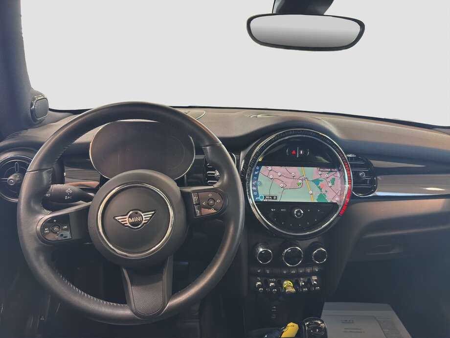 MINI Cooper SE (Bild 13/17)