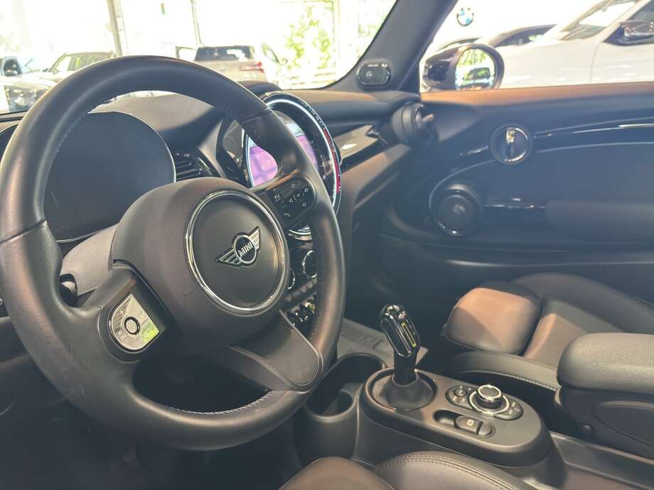 MINI Cooper SE (Bild 17/17)
