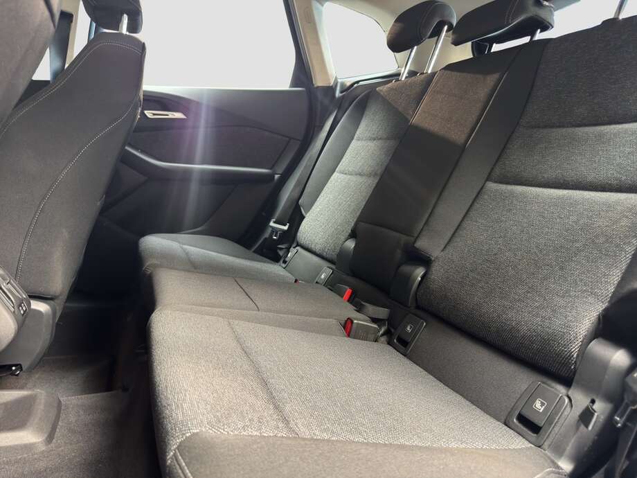 BMW 220 Active Tourer (Bild 14/15)