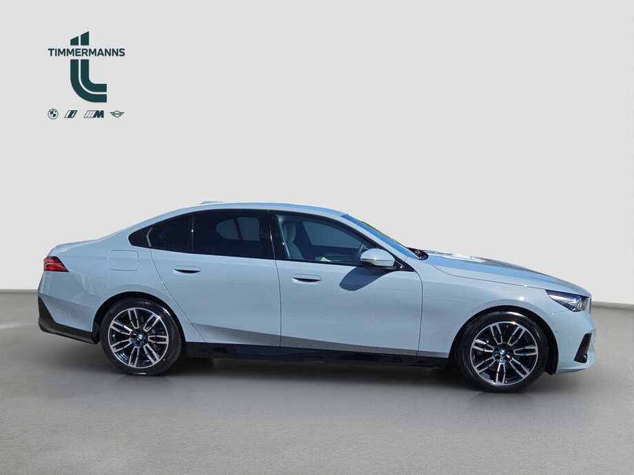 BMW 520i (Bild 6/19)