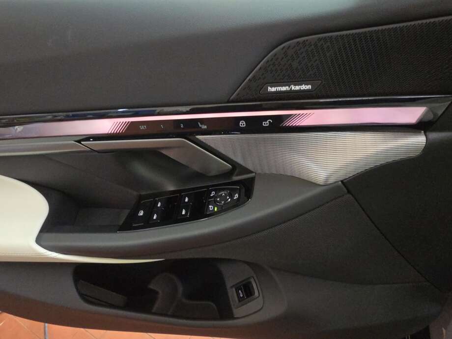 BMW 520i (Bild 16/19)