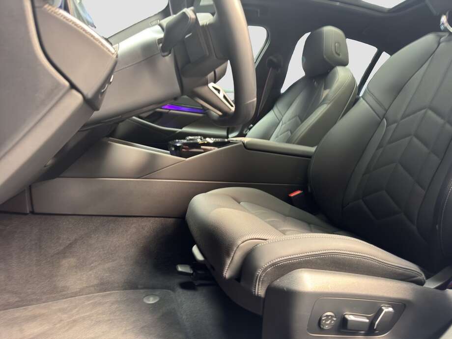 BMW 540d xDrive (Bild 10/15)