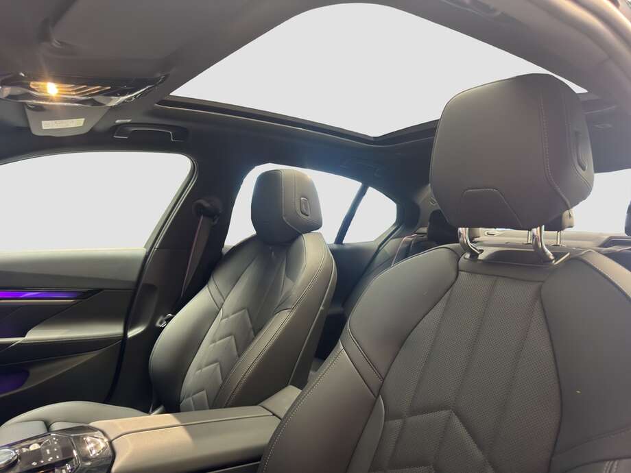 BMW 540d xDrive (Bild 11/15)