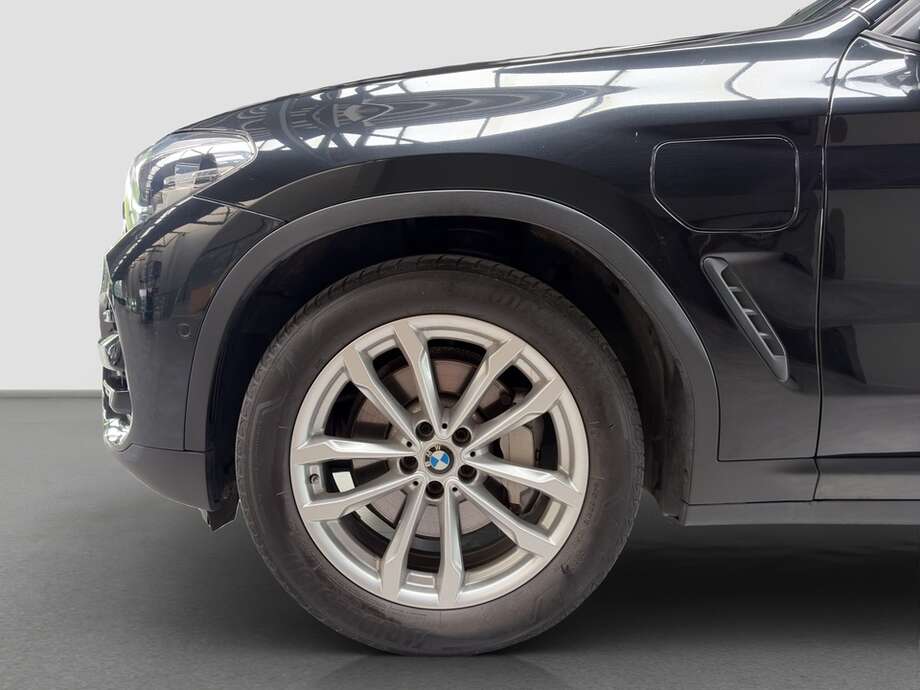 BMW X3 (Bild 8/15)