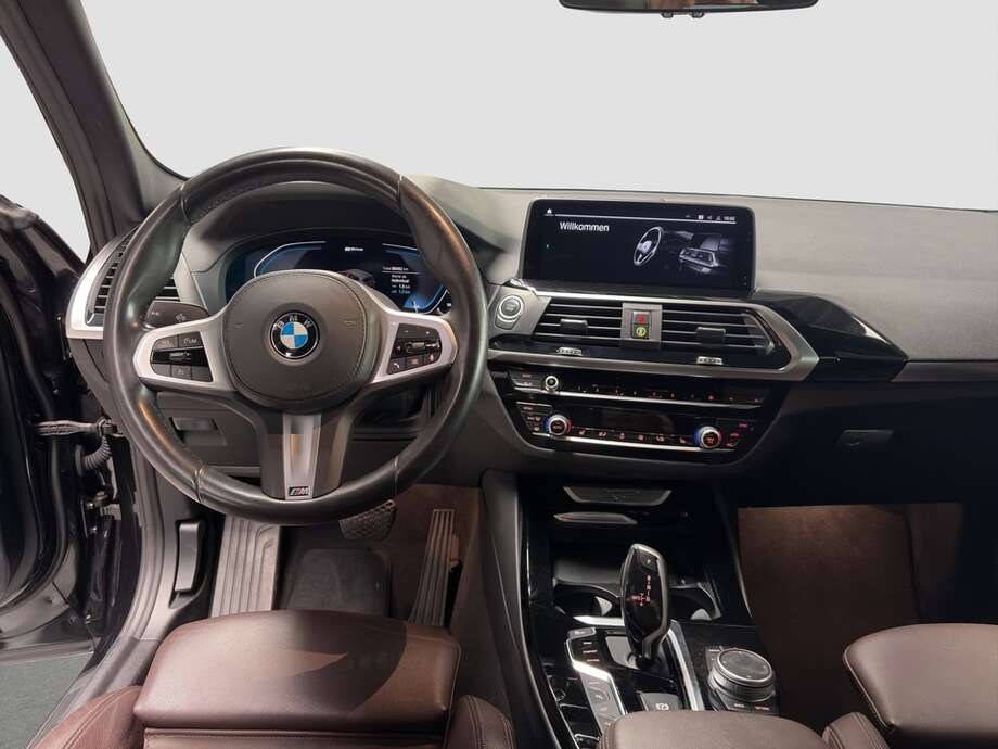 BMW X3 (Bild 12/15)