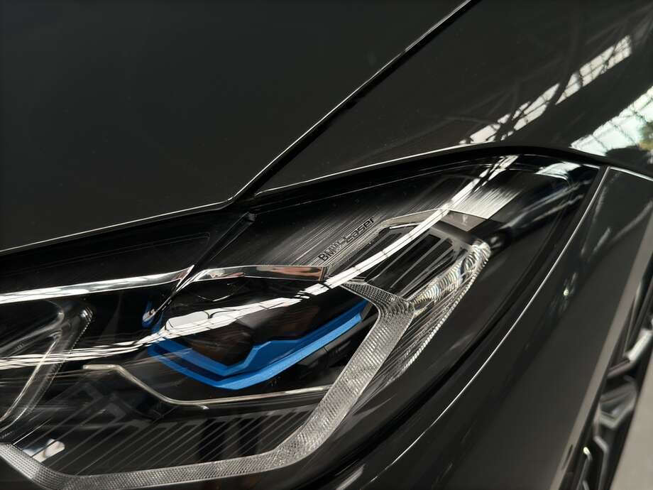 BMW M440 (Bild 16/17)