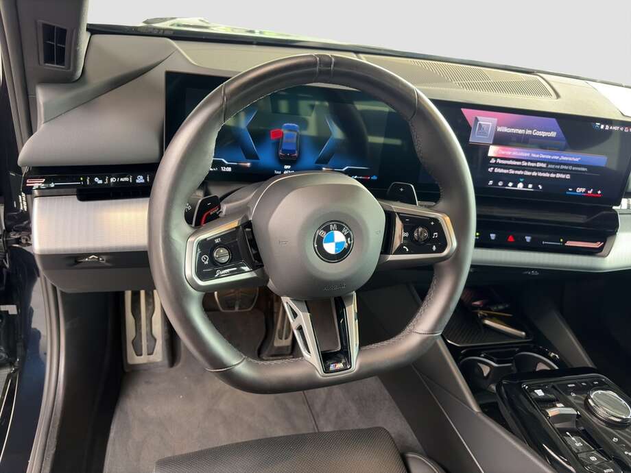 BMW 520d xDrive (Bild 12/16)