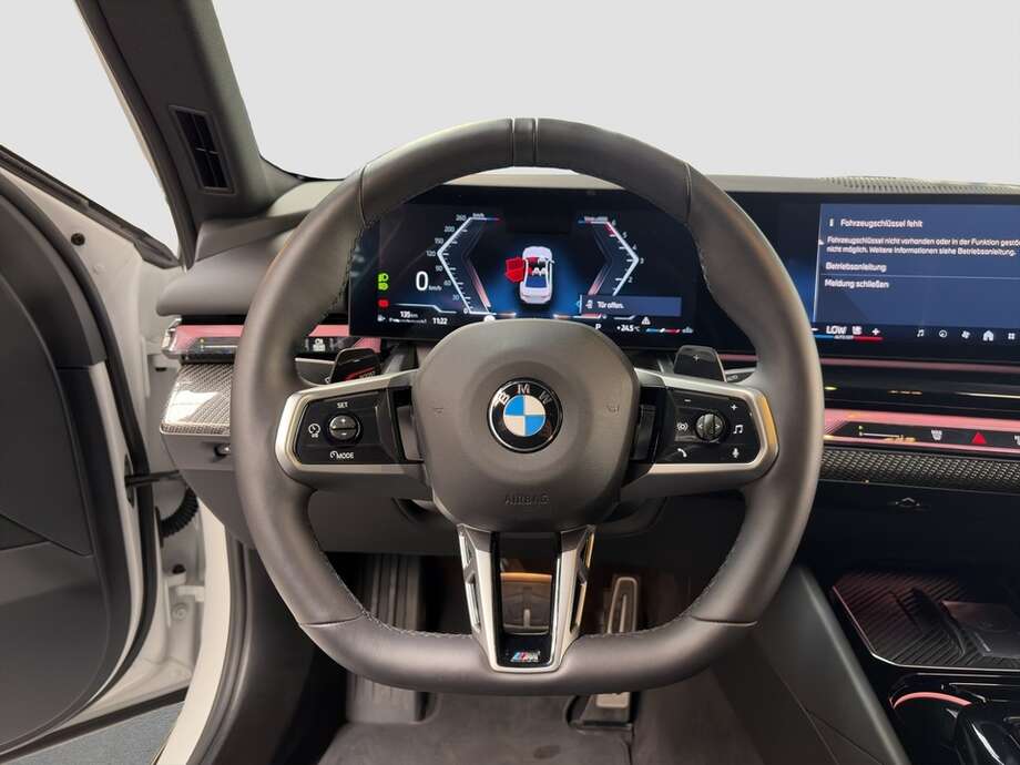 BMW 520d (Bild 12/16)