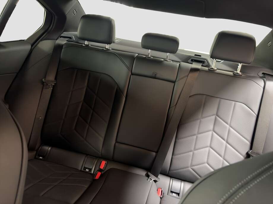 BMW 520d (Bild 14/16)