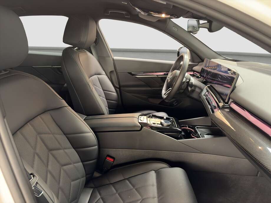 BMW 520d (Bild 16/16)