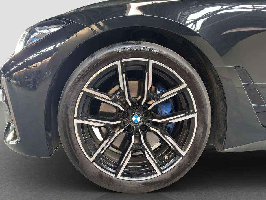 BMW M440 (Bild 9/16)