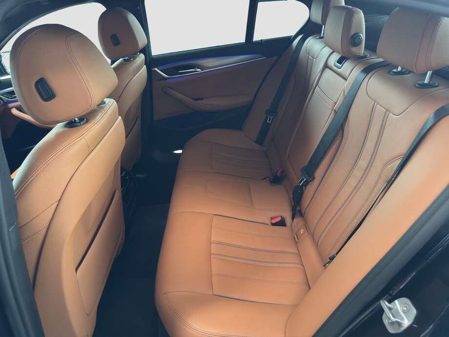BMW 530e xDrive (Bild 13/22)