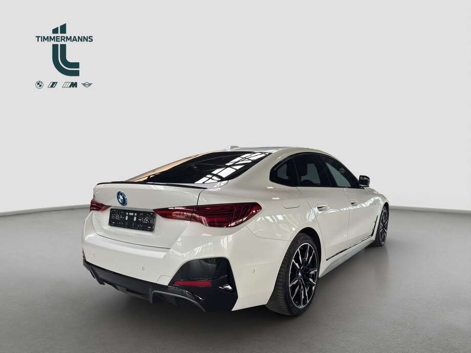BMW i4 (Bild 5/16)