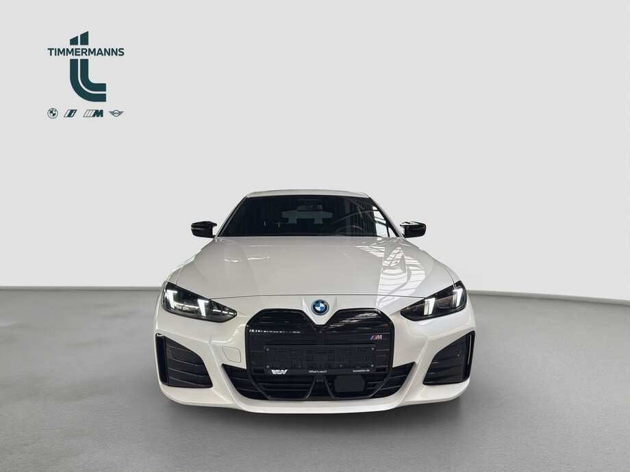 BMW i4 (Bild 8/16)