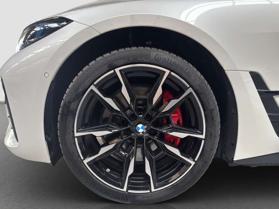 BMW i4 (Bild 9/16)