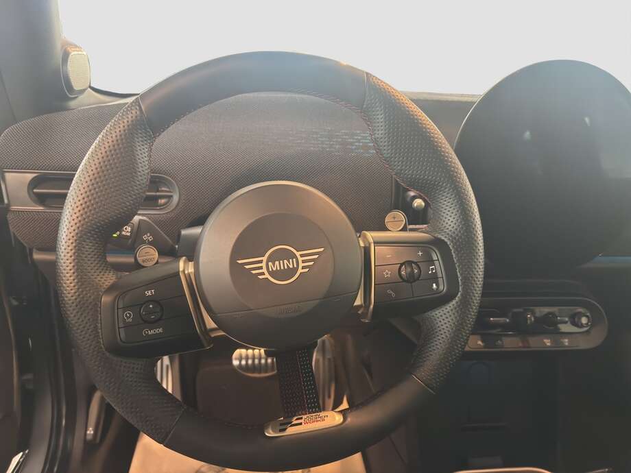 MINI Cooper (Bild 11/18)