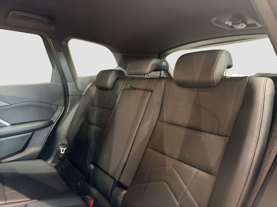 BMW BMW iX1 eDrive20 (Bild 14/18)