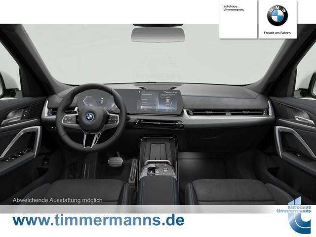 BMW iX1 xDrive30 (Bild 4/5)