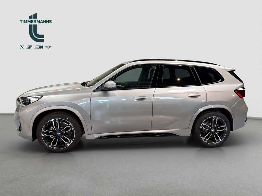 BMW BMW iX1 eDrive20 (Bild 17/18)
