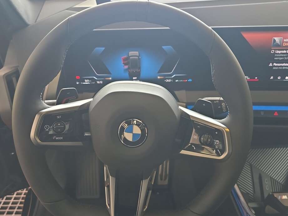 BMW X3 (Bild 12/18)