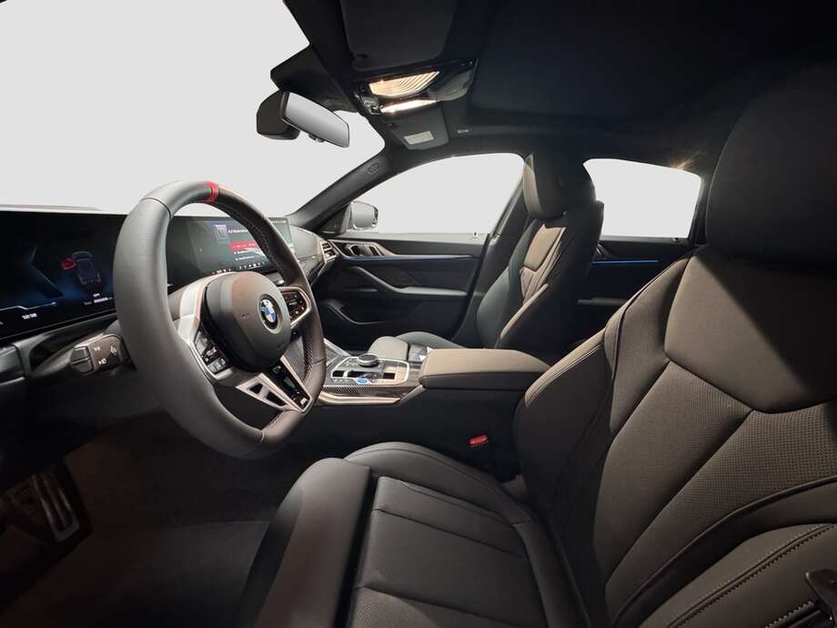 BMW i4 (Bild 10/17)