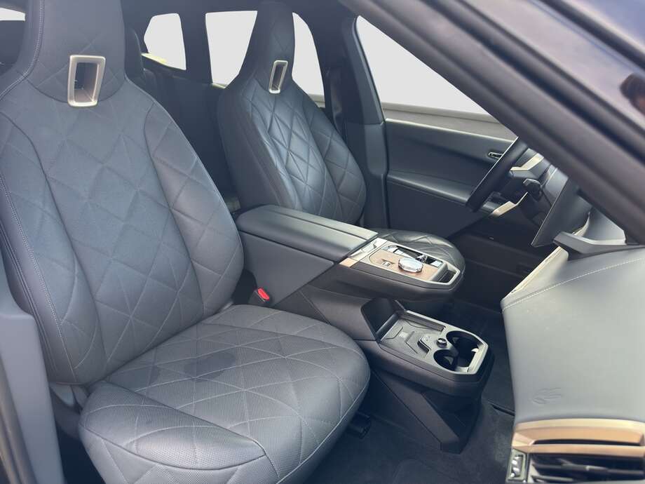 BMW iX (Bild 17/24)