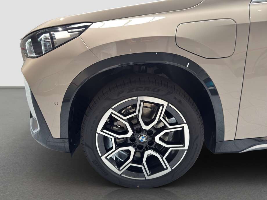 BMW X1 (Bild 9/16)
