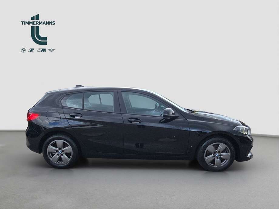 BMW 116d (Bild 6/18)