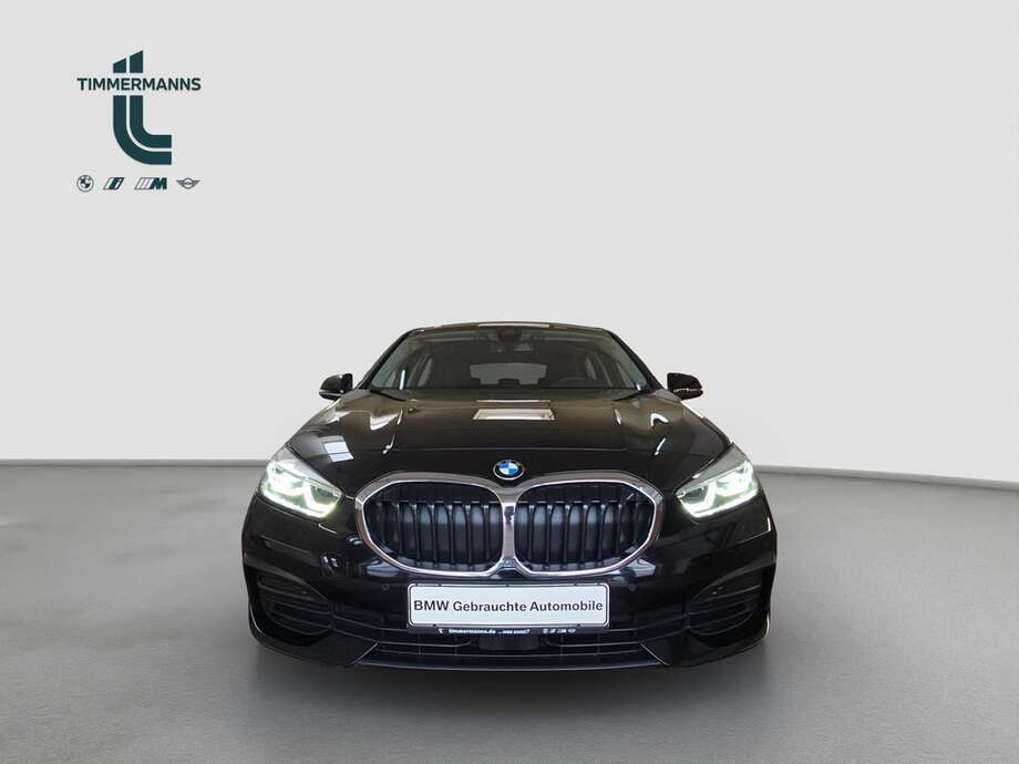 BMW 116d (Bild 8/18)