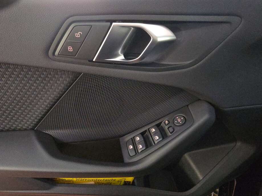 BMW 116d (Bild 16/18)